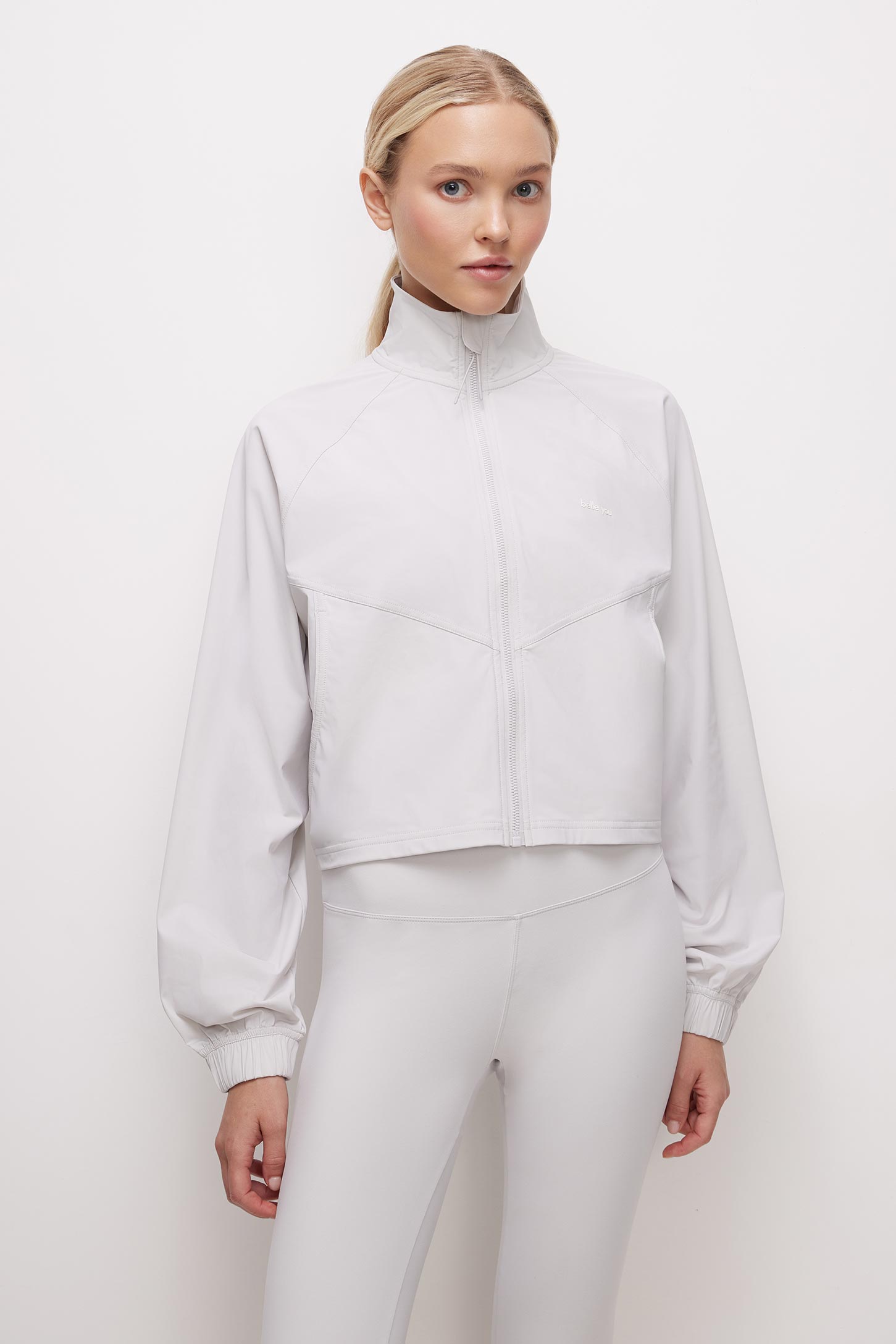 Олимпийка Базовый спортивный гардероб / belle you&lamoda светло-серая belle you