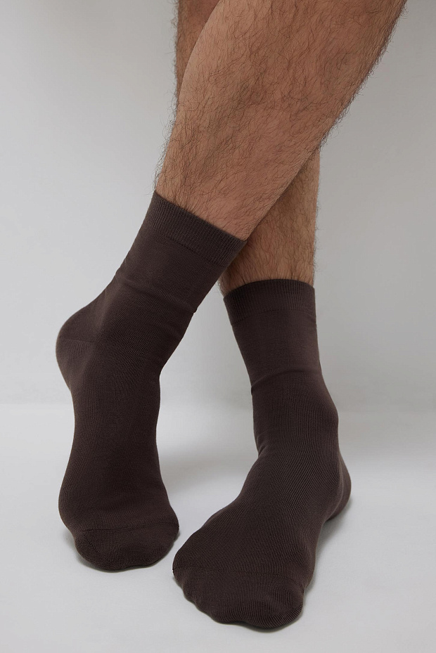 Набор мужских хлопковых носков классической длины (белый / горький шоколад)