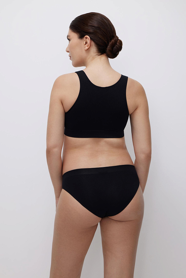 Топ на широких бретелях со съемными чашками (черный)