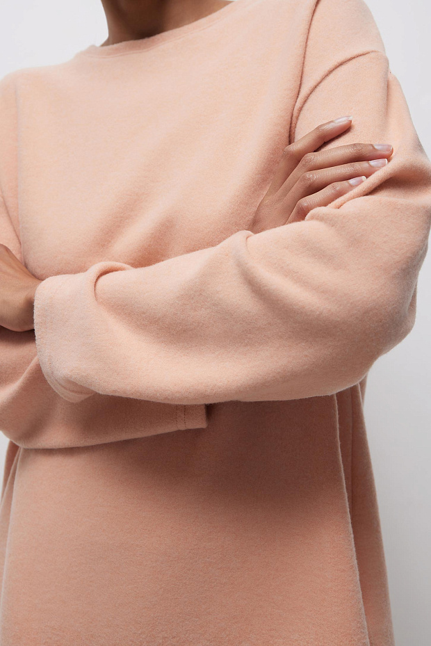 Лонгслив оверсайз из мягкого трикотажа (персиковый)