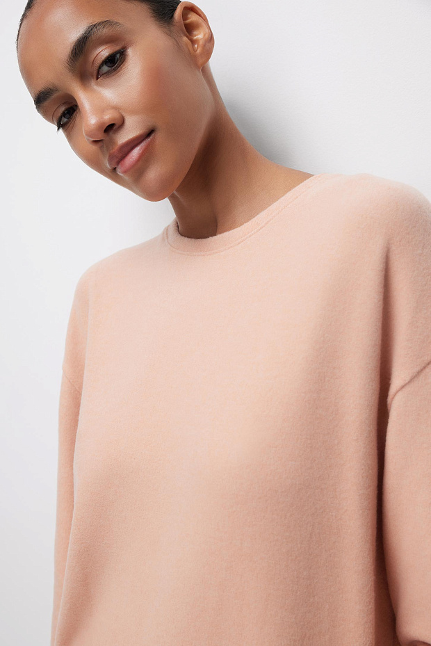 Лонгслив оверсайз из мягкого трикотажа (персиковый)