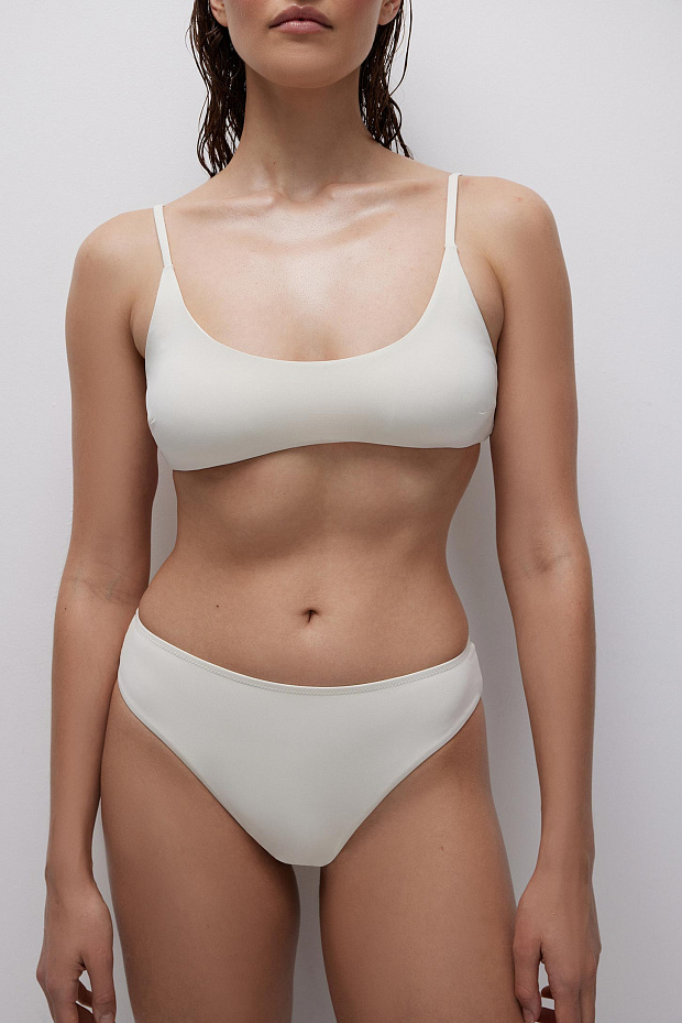 Купальные трусы-слипы с высокой посадкой (молочный)