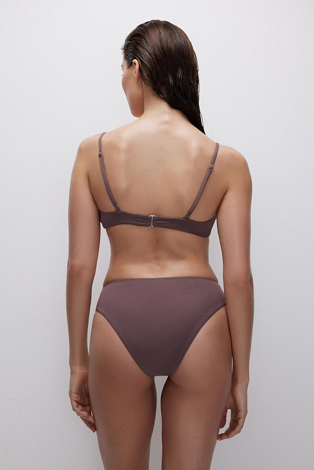 Купальный топ с чашками на тонких бретелях (шоколад)