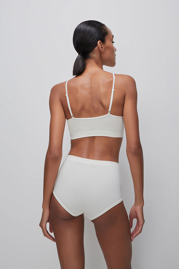 Топ на тонких бретелях Бамбук (пломбир)