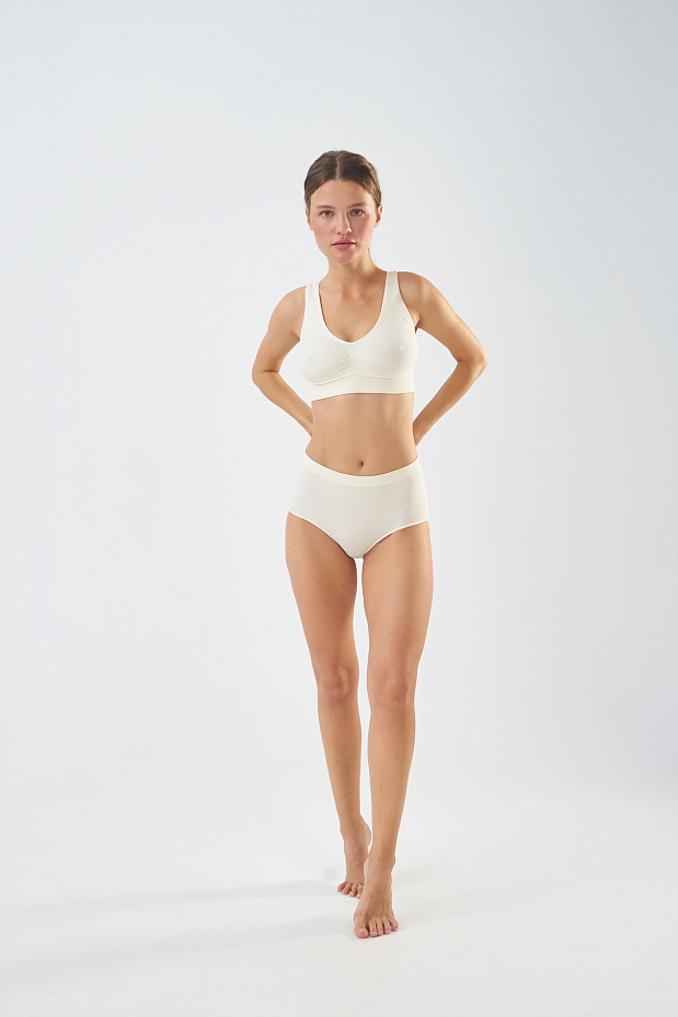 Топ на широких бретелях с поддержкой груди (молочный)