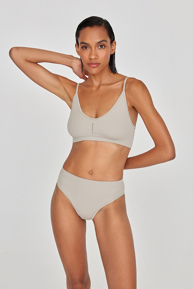 Топ в рубчик с v-образным вырезом (кофе с молоком)