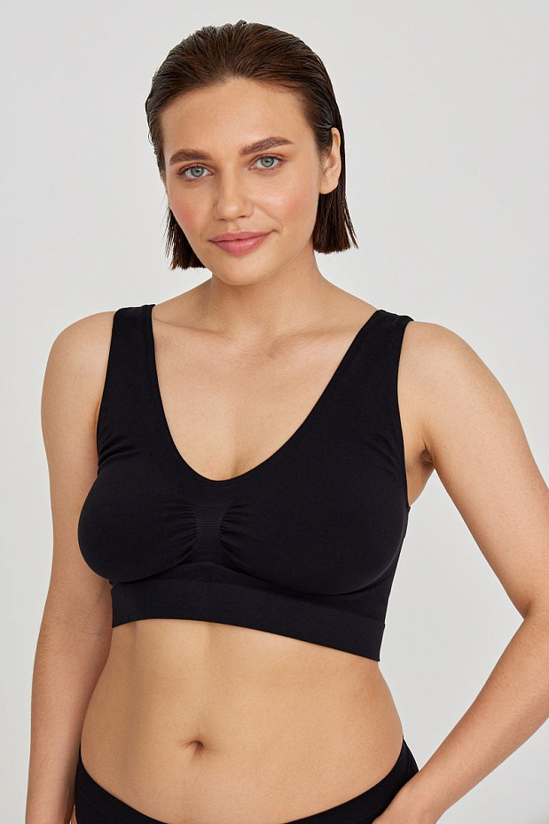 Топ на широких бретелях с поддержкой груди (черный)