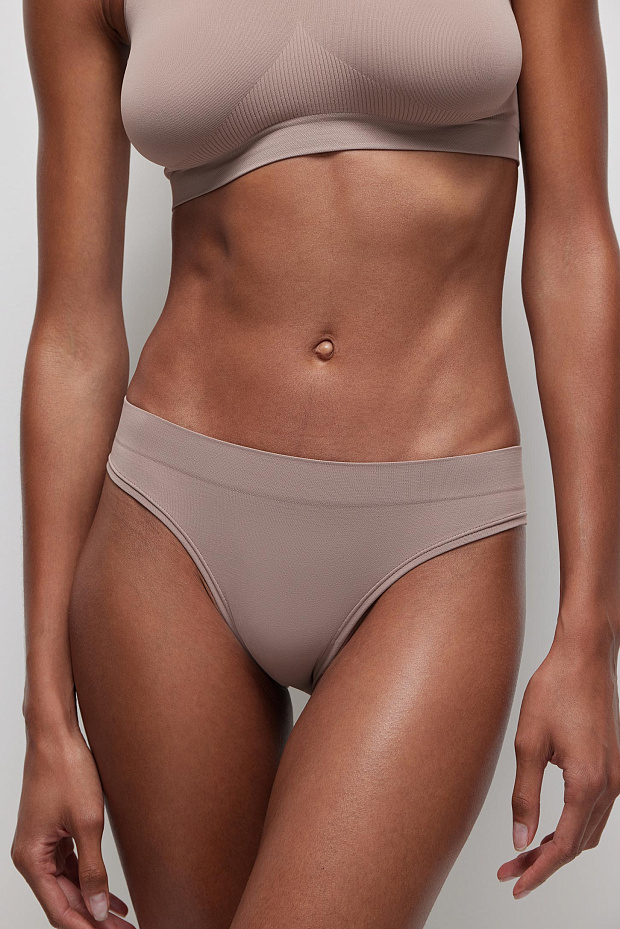 Трусы-бразильяно с низкой посадкой (холодный мокко)