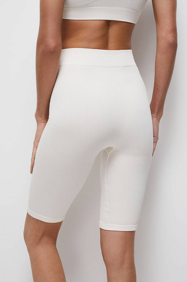 Велосипедки удлиненные в рубчик с широким поясом (молочный)