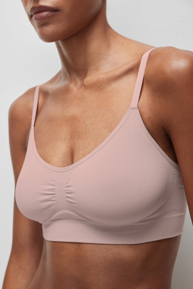 Топ на тонких бретелях с поддержкой (пудрово-розовый)
