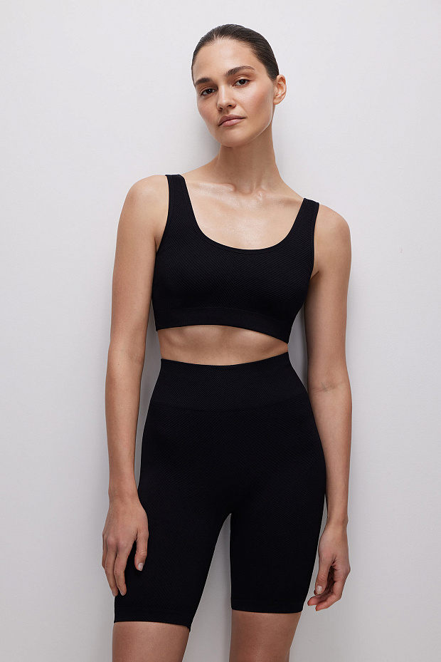 Спортивный топ на широких бретелях (черный)