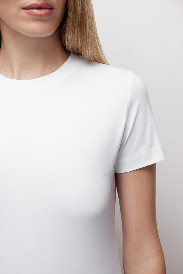 Футболка прилегающего силуэта (белый)