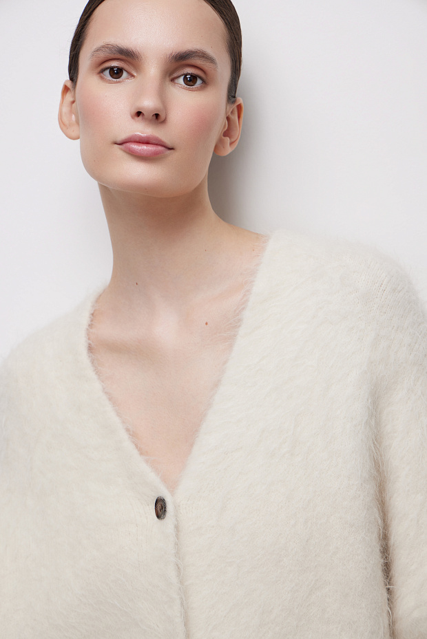 Объемный кардиган (молочный)