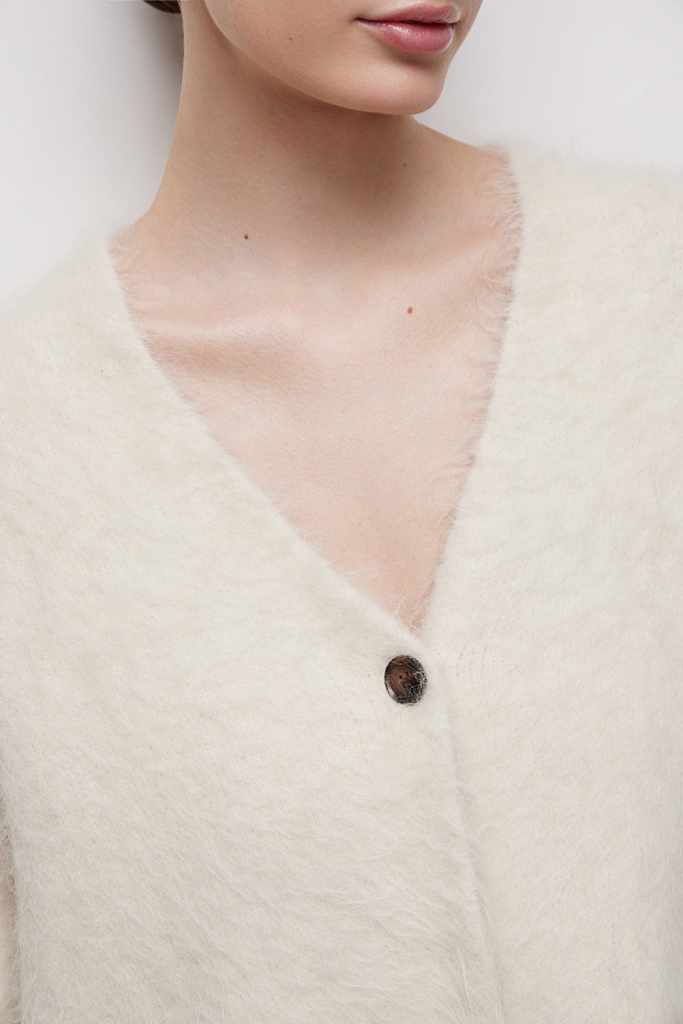 Объемный кардиган (молочный)