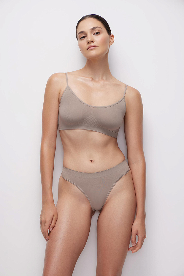 Топ на тонких бретелях до 4XL (капучино)