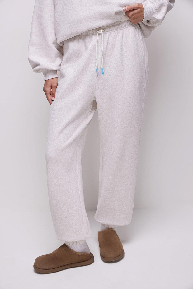 Брюки-джоггеры (молочный меланж)