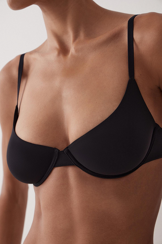 Бюстгальтер с формованной мягкой чашкой (черный)