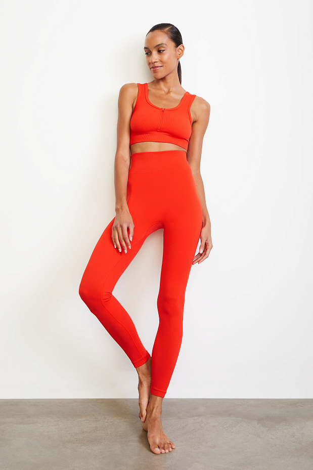 Легинсы с высокой посадкой в мелкий рубчик (маковый)