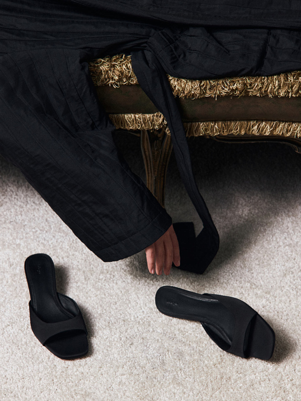 Босоножки (черный)