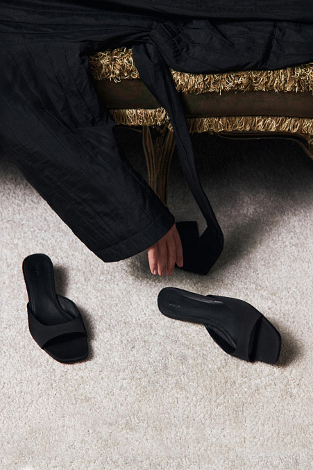 Босоножки (черный)