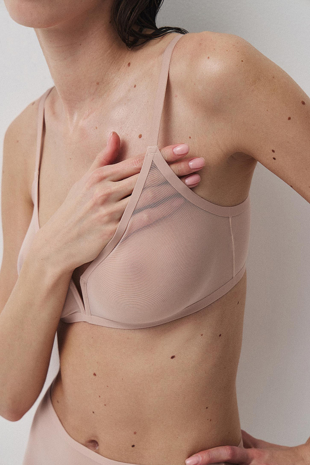 Бюстгальтер на тонких бретелях (пудрово-розовый)