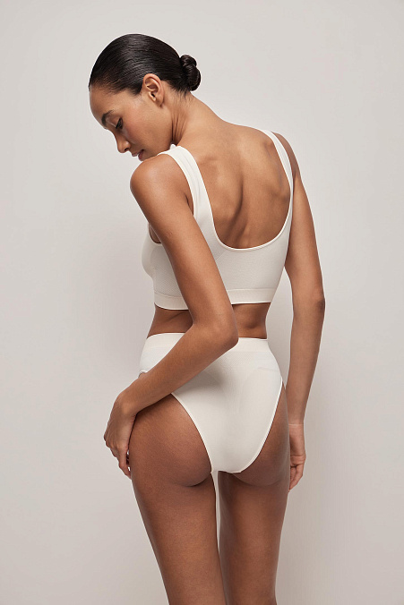 Трусы бразильяна с высокой посадкой (пломбир)