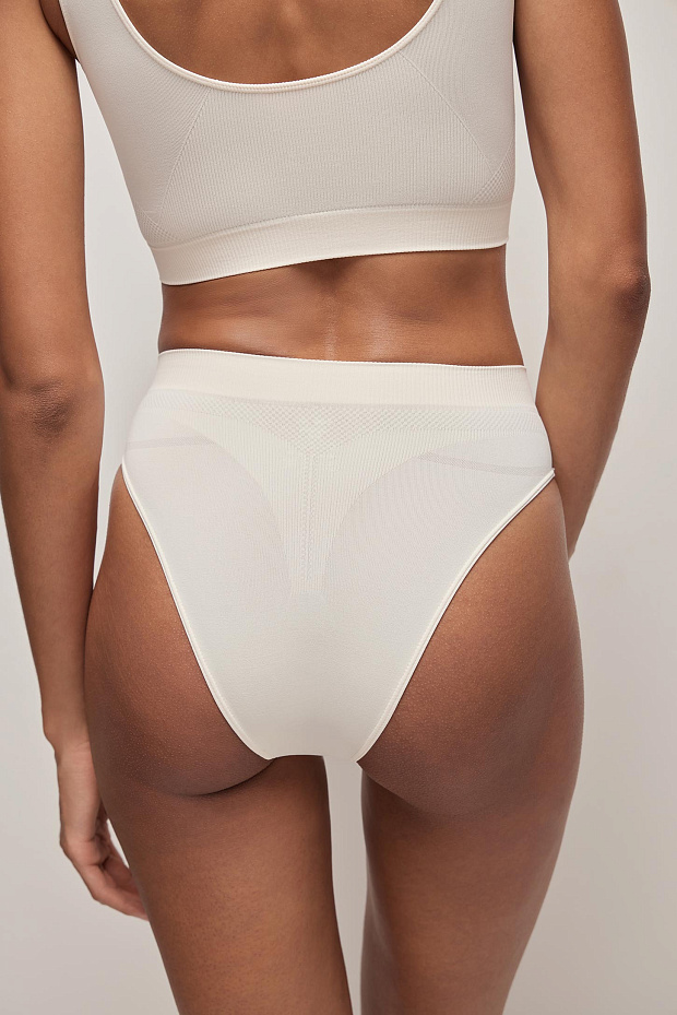 Трусы бразильяна с высокой посадкой (пломбир)