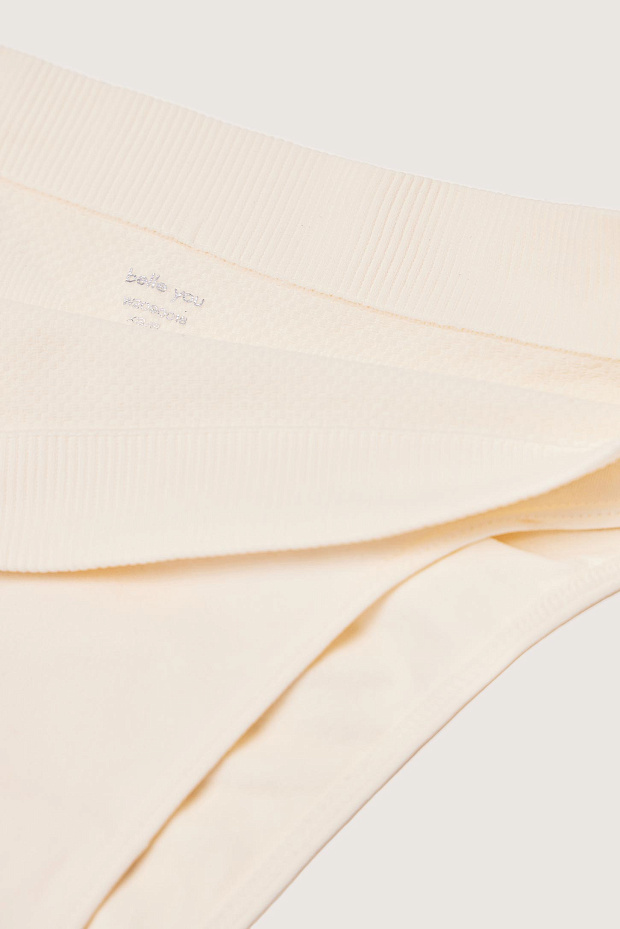 Трусы бразильяна с высокой посадкой (пломбир)