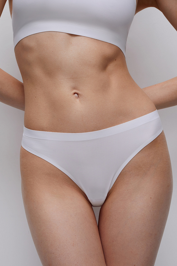 Трусы-стринг с лазерным кроем Invisible (белый)