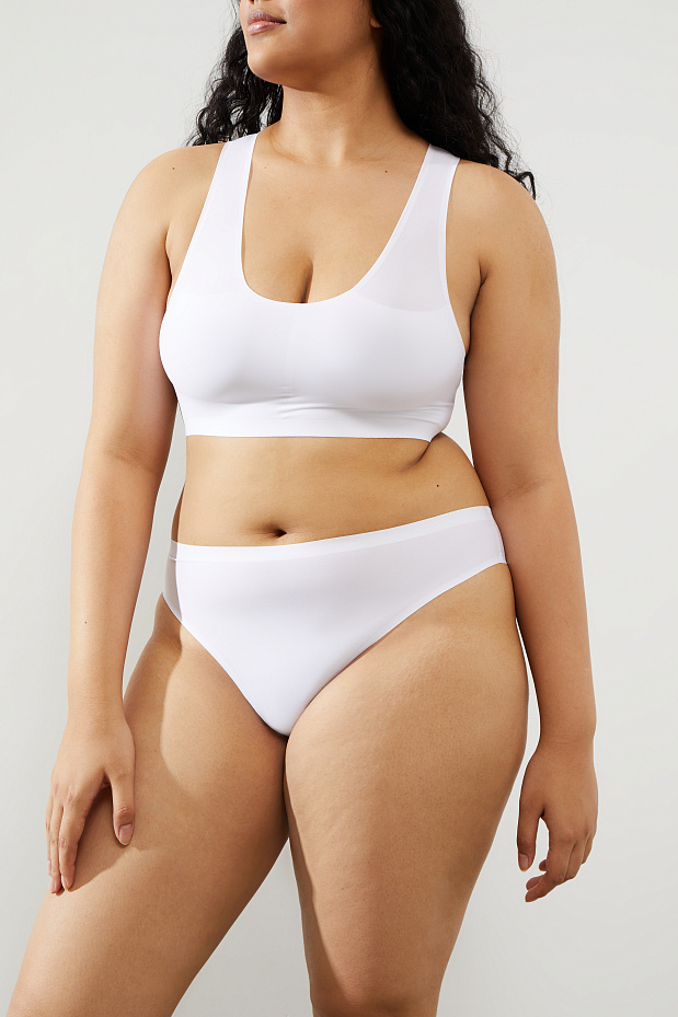 Трусы-стринг с лазерным кроем Invisible (белый)