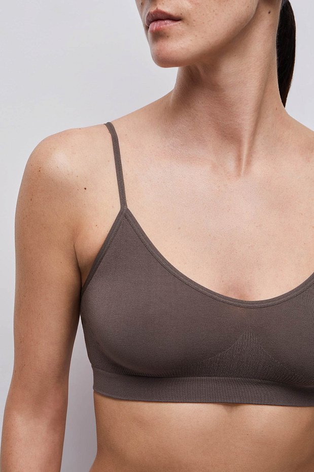 Топ на тонких бретелях Бамбук (горячий шоколад)