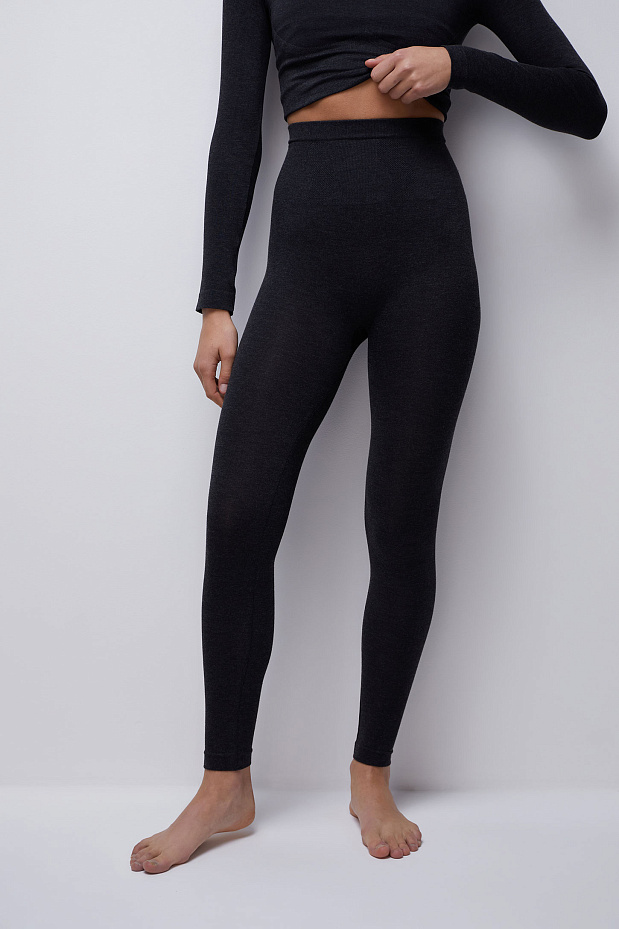Легинсы с фигурной анатомической вязкой (черный меланж)
