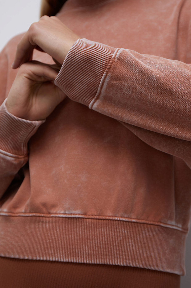 Укороченная толстовка с эффектом stonewashed (терракотовый)