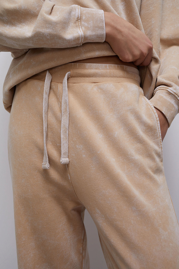 Длинные брюки из футера с эффектом stonewashed (бежевый)